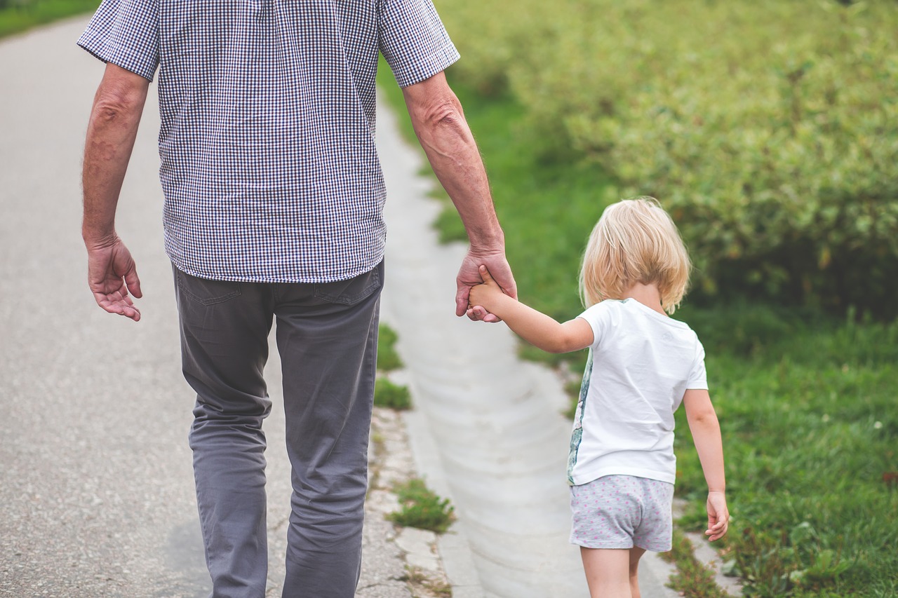 dad and daughter