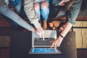girls at computer