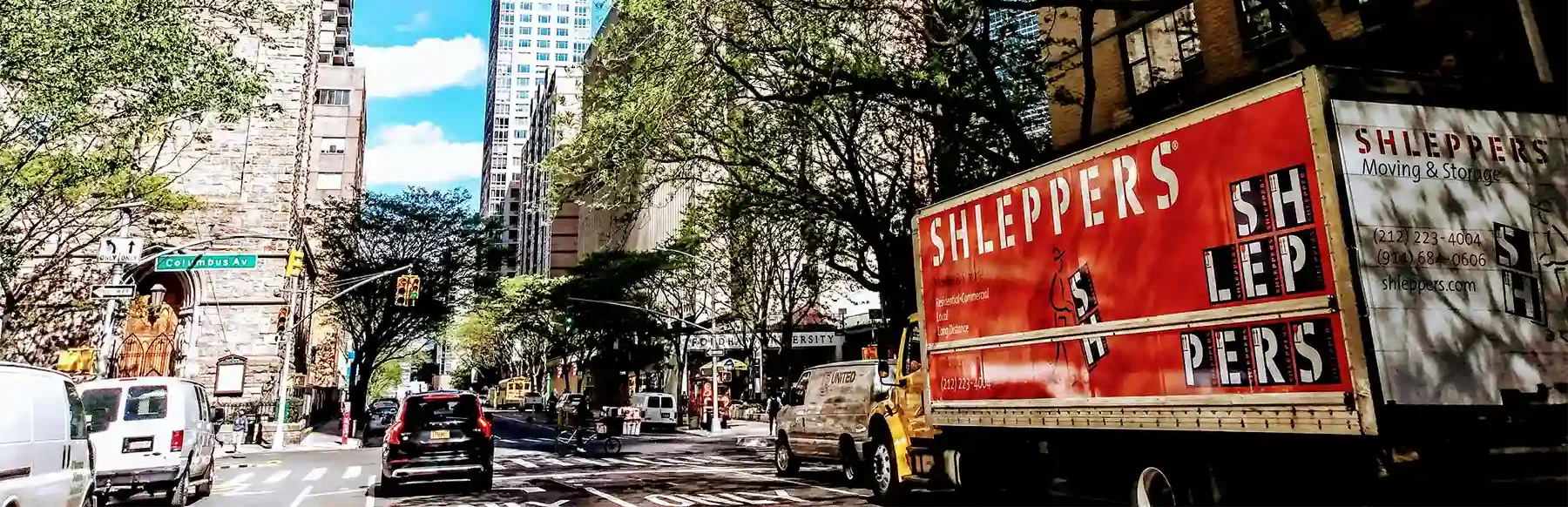 Shleppers truck in city